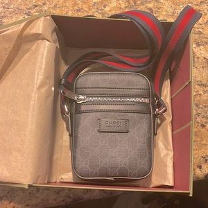 Gucci Messenger Bag (Crossbody Like-New Quality)